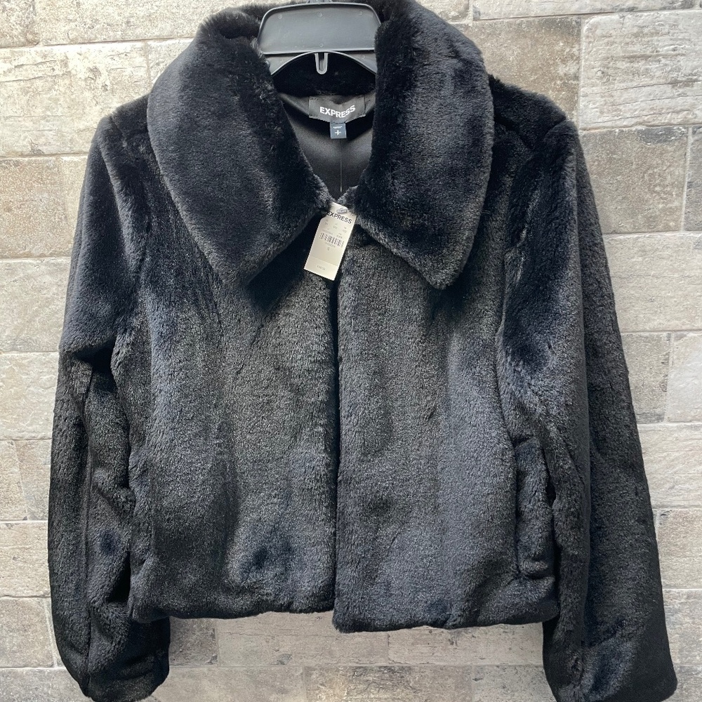 ❤️ EXPRESS BLACK FAUX FUR JACKET SIZE SMALL NEW